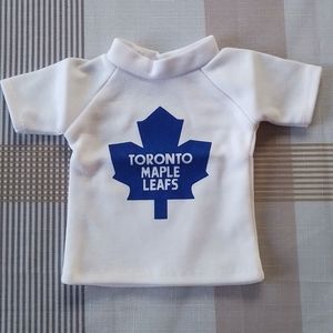 2 Toronto Maple Leafs Wine/Spirits T-shirts